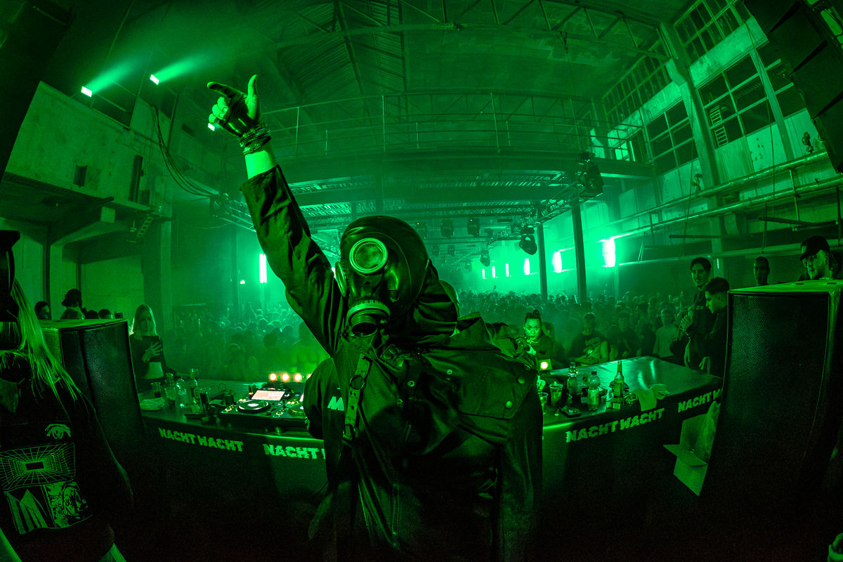 Loading... just a sec